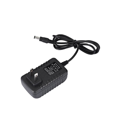 12V Έκδοση τάσης AC DC Δυναμικός προσαρμογός αποδοτικότητας 90% για 110V 220V
