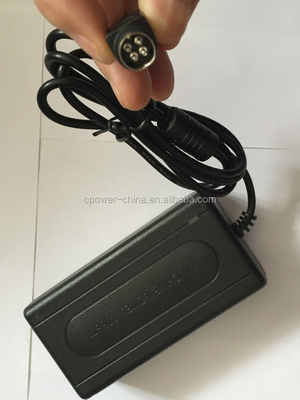 Πιστοποιητικό CE 12V 5A Δισκογραφικό προσαρμογέα ισχύος για 60W 4pin AC DC τροφοδοσία σε μαύρο