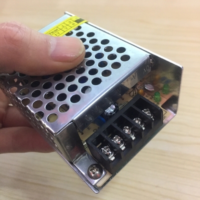 Δοκιμή QC AC DC 9V 12V 28V 36V 48V 5V τροφοδοσία για ισχύ εξόδου πάγκου 1 50W
