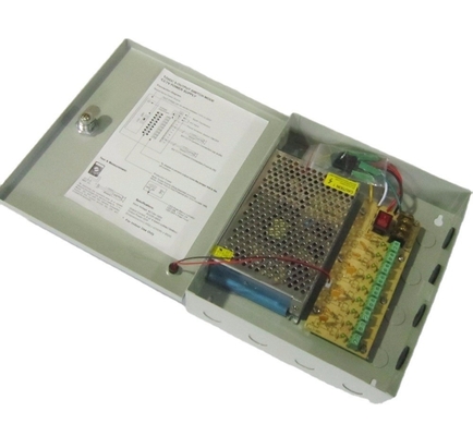 Κουτί τροφοδοσίας CCTV 9CH 12V 5A DC Εξόδου 60W Απόδοση 90% Απόδοση Συχνότητα 50/60Hz