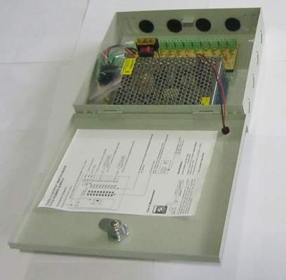 Κουτί τροφοδοσίας CCTV 9CH 12V 5A DC Εξόδου 60W Απόδοση 90% Απόδοση Συχνότητα 50/60Hz
