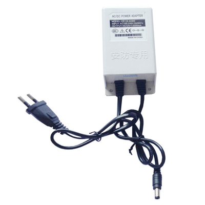 Εξαιρετικός αδιάβροχος 12V DC Adapter με ρεύμα εξόδου 2000mA σε λευκό