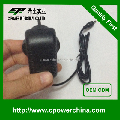 12V Έκδοση τάσης AC DC Δυναμικός προσαρμογός αποδοτικότητας 90% για 110V 220V