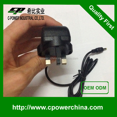 12V Έκδοση τάσης AC DC Δυναμικός προσαρμογός αποδοτικότητας 90% για 110V 220V