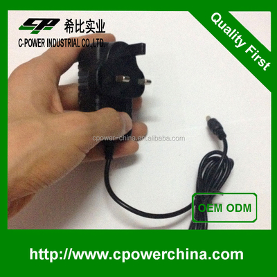 12V Έκδοση τάσης AC DC Δυναμικός προσαρμογός αποδοτικότητας 90% για 110V 220V