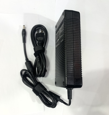Τύπος επιτραπέζιου υπολογιστή 240W 12V 20A Αναπροσαρμοστής τροφοδοσίας συνεχούς ρεύματος για εξοικονόμηση ενέργειας CCTV/LED/ECT