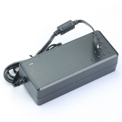 Ευρύ φάσμα εισόδου 12V 65W 6A C-Power LED Light Power Adapter για ηλεκτρικές συσκευές