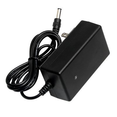 CE FCC ROHS πιστοποιημένο 16.8V 2A φορτιστή μπαταριών ιόντων λιθίου για προσαρμογέα ισχύος C-Power