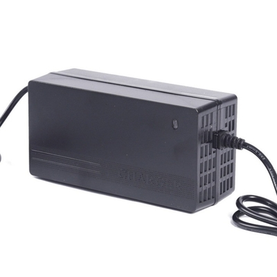 AC 100-240V Εισφορά C-Power 240W Φορτιστή μπαταρίας με μολύβι 5S 72.5V με γρήγορη φόρτιση